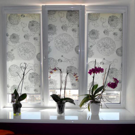 Рулонные шторы закрытого типа с направляющими Вариант 15