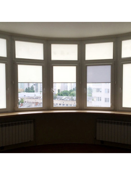 Рулонные шторы закрытого типа с направляющими Вариант 18