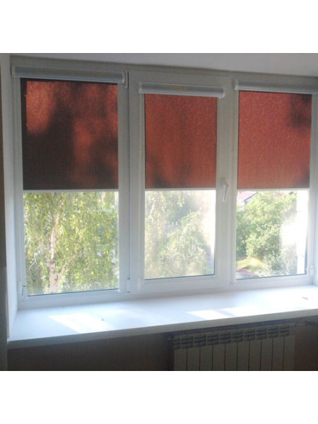 Рулонные шторы закрытого типа с направляющими Вариант 2