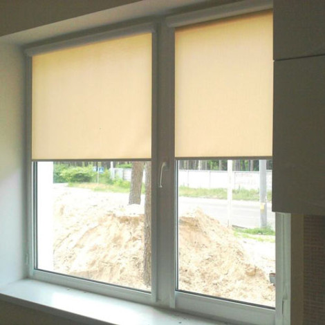 Рулонные шторы закрытого типа с направляющими Вариант 4